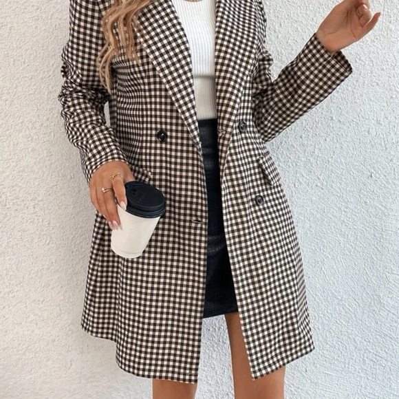 Gingham Print Flap Detail Blazer, size M - Picture 3 of 3